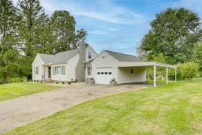 4 Mi to Main Street! Family Getaway in Zanesville - Image 2