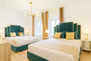 Newly Renovated - Grande-Allée - 3BR, 5 Beds - Image 5