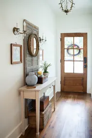Charming Historic District Cottage Near Downtown - Image 2
