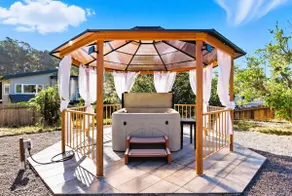 Spacious Renovated 3B w/Hot Tub, Pool Table, Games - Image 2