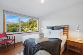 Coningham Beach House - 3 Bedrooms - Image 3
