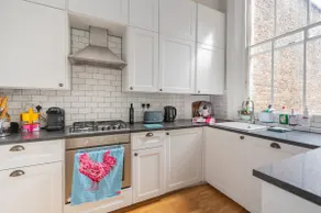 Charming Belsize Park Flat - Image 2