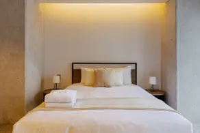 Stylish Studio w/ Gym & Pool Access | VIATO HOMES - Image 4