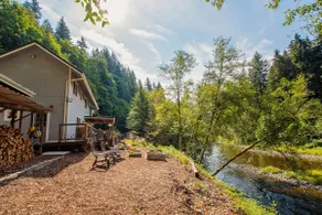 Scenic Views! Riverfront Kalama Home, Pets Welcome - Image 4
