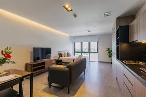 Bright & Modern Studio w/ Gym & Pool | VIATO HOMES - Image 2