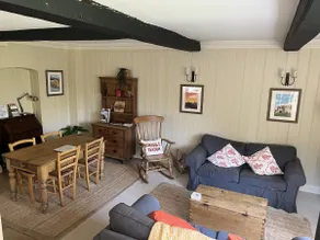 Cosy Cottage Overlooking Malmesbury Abbey - Image 5