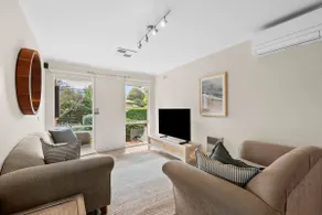 Central Barwon Beach Unit - Image 5