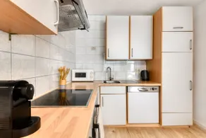 Apartment with garden | Garden view - Image 4