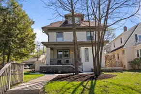 Stunning 2 BR - Parking and Walk to Park - Image 5