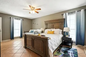The Inland Tide 3 bedrooms • 2 bath • Entire home - Image 2