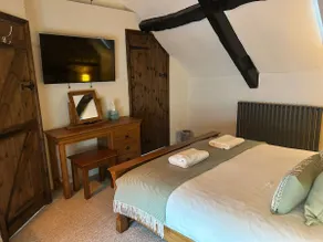 Priory Weavers Cottage - Image 3