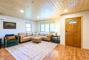Dogs Welcome! 100 Acres + Mountain Views + Garage - Image 5