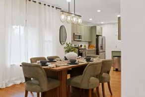 New Elmhurst Gem|Sleeps 10|Game Room|Near City Ctr - Image 4