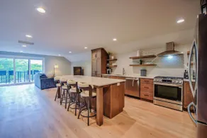 Berg Lake Barndo - Luxury Retreat on Berg Lake - Image 2