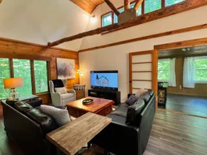 Private Chalet, 3 Queen beds on Trails in Voyager - Image 2