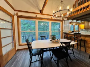 Private Chalet, 3 Queen beds on Trails in Voyager - Image 3