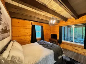 Private Chalet, 3 Queen beds on Trails in Voyager - Image 5