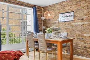 5 Bed 2 Bath Private House with Balcony - London - Image 5