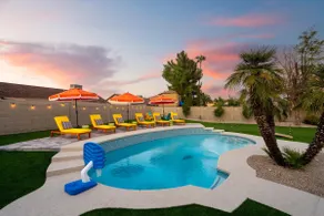 Pickleball Heated Pool Spa Sleeps 16 - Image 2