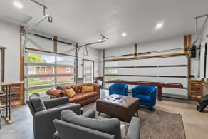 WalkToLambeau! Sleeps 10|LargeHeatedGarage|Grill! - Image 3