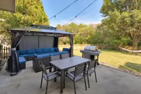 Modern Comfort in Des Moines' West Side 4BR/2.5BR - Image 4