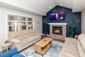 Modern Comfort in Des Moines' West Side 4BR/2.5BR - Image 2