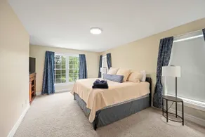 Family Friendly Spacious 4BR Townhome Hot Tub less than 1 mile to town - Image 4