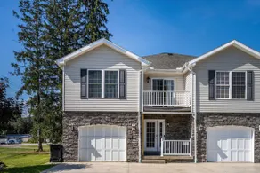 Family Friendly Spacious 4BR Townhome Hot Tub less than 1 mile to town - Image 5