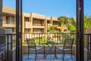 Tropical Oceanfront getaway awaits - Image 3