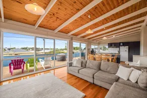 Dragonfly Beach House - Image 2