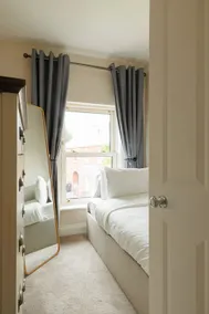 GuestReady - Renovated Stay in Urban Dublin - Image 2