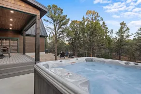Luxe Stay at Ember Lodge, Zion - Image 3
