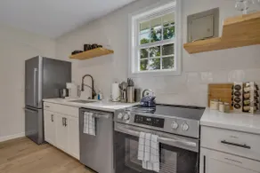 Cypress Cottage - Cozy Lake Getaway - Image 2