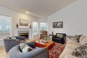 3BR home with yard, patio, WiFi, fireplace - Image 2