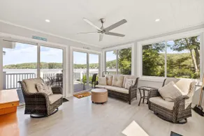 Renovated Lakefront Retreat Near Sturbridge - Image 5