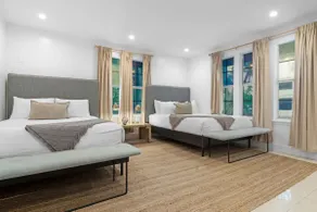 7BD Downtown Oasis Pool  - Image 4