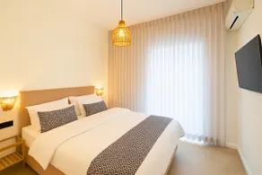 Modern Comfy Aptm Near the Acropolis by GHH - Image 2