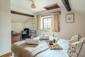 Maple Cottage - Rural Charm & Cotswold Views - Image 4