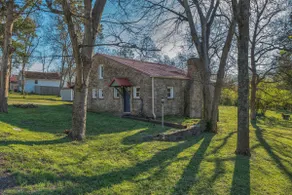 The Whiskey River Lodge by Stay Local Nashville - Image 5