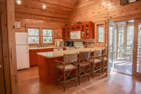 Splendor Mountain Ruby Cabin - Image 3