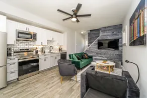 Modern 3 Bedroom Near Downtown, I-90 & Lake Erie - Image 3