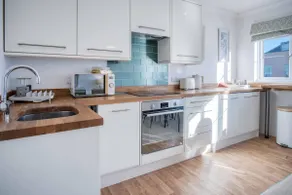 The Nook North Beach - 1 Bedroom Apartment - Tenby - Image 3
