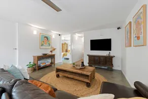 Tallow Beach Retreat - welcoming pet-friendly unit - Image 2