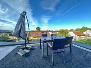 Apartment with roof terrace - Image 2