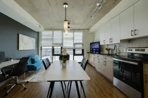 Stylish 2BR Rooftop Views plus Sky Lounge - Image 4