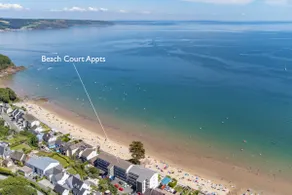 Agradable apartamento vacacional con jardín | Vistas al agua | En la playa - Image 3