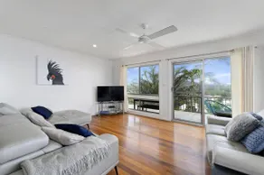 Emerald Views Signal Street 9 - Stunning views of Emerald Beach - Image 2