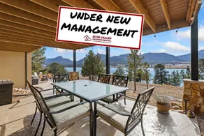 Luxury Lakefront Retreat on Lake Estes - Image 1