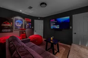 Views, Sauna, Theatre, Game Room, Gym, EV Charger - Image 5
