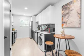 Prime SoCo boutique studios with laundry WiFi 7 Min to DT - Image 2